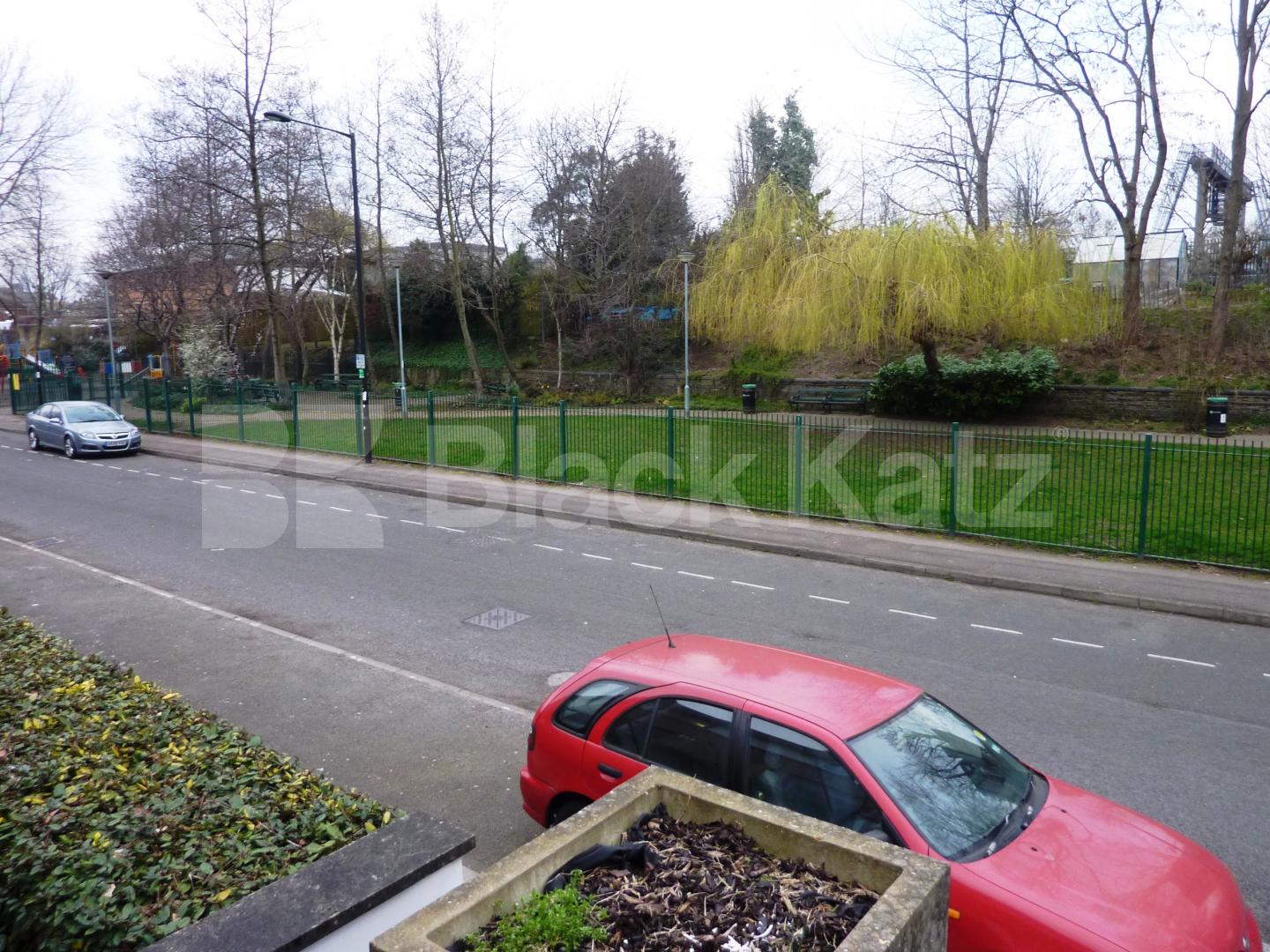 			NEW INSTRUCTION!, 1 Bedroom, 1 bath, 1 reception Flat			 Barker Drive, CAMDEN